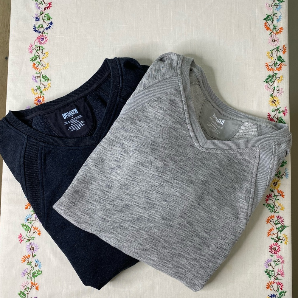 BUNDLE! Duluth Trading Co Two Rib V-neck Crewneck  with pockets size Women Sm